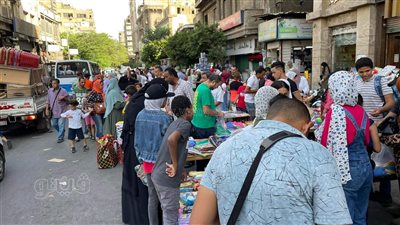 الراعي الرسمي للسبلايز.. إقبال كبير على الفجالة قبل انطلاق الدراسة بساعات | فيديو وصور