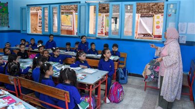 8 صور ترصد أولى أيام العام الدراسي الجديد فى مدارس الإسكندرية 