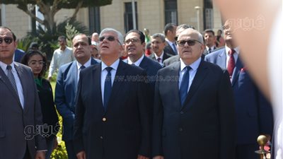 جولات مكثفة لوزير التعليم العالي بالجامعات.. يبدأها ببنها.. يؤدي تحية العلم بالقاهرة.. ويثني علي مستقبل الجامعات التكنولوجية