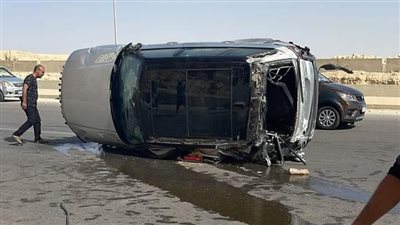 إصابة صاحب شركة وزوجته بحادث انقلاب سيارة بطريق القطامية