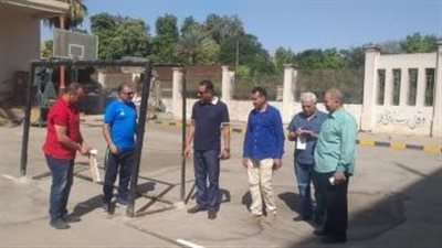 مدير تعليم الجيزة يتفقد استعدادات مدارس أوسيم للعام الدراسي الجديد