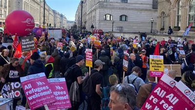 البريطانيون في الشوارع احتجاجا على التضخم