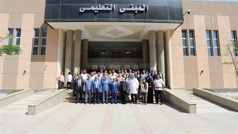 بدء الدراسة بالجامعة