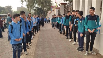 طوابير الطلاب أمام مدرسة السعيدية بأول أيام العام الدراسي الجديد | فيديو وصور