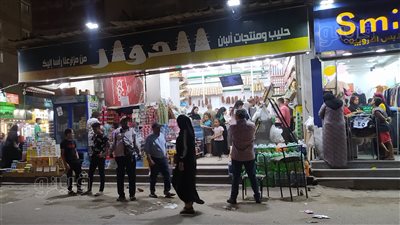 ليلة بدء الدراسة.. إقبال كبير على شراء العصائر والألبان من محلات السوبر ماركت|صور 