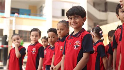 بدء طابور الصباح في مدارس القاهرة بتحية العلم والتمارين | فيديو وصور 