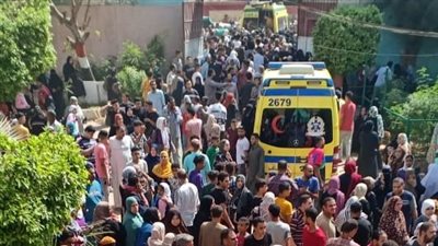 سقوط سور سلم مدرسة بالجيزة.. والدفع بسيارتي إسعاف