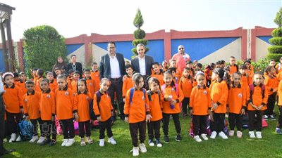 محافظ الغربية خلال تفقده مدارس زفتى: حياة كريمة غيرت شكل المدارس بالقرى |صور