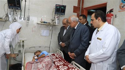 محافظ الجيزة يزور التلاميذ المصابين في انهيار سور سلم مدرسة المعتمدية | صور 