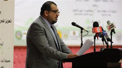 مدير البيئة بالجامعة العربية: منتدى جامعة الأزهر حول التغيرات المناخية يأتي في توقيت مهم