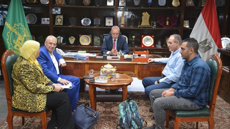 محافظ القليوبية خلال