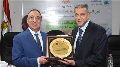 محافظ الإسكندرية يفتتح احتفالية مبادرة المشروعات الخضراء الذكية 