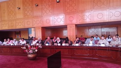 نائب محافظ الإسماعيلية يناقش معوقات ونسب تنفيذ مشروعات حياة كريمة