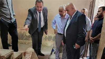 رئيس هيئة الأبنية التعليمية يعاين موقع حادث مدرسة المعتمدية | صورة