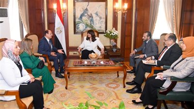 وزيرة الهجرة تلتقي أحد أبرز رموز الجالية المصرية بالسعودية