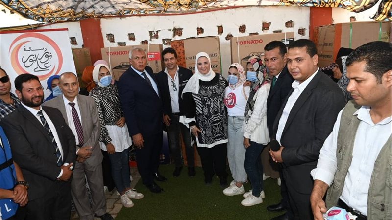  نيفين القباج وزيرة
