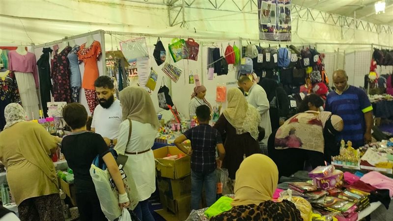 إقبال المواطنين على