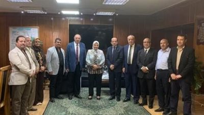 المصرية لنقل الكهرباء توقع عقد بتكلفة 95 مليون جنيه لتدعيم التغذية الكهربائية بـ5 مناطق