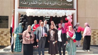 نائب رئيس جامعة الأزهر يتفقد كليات فرع البنات ويشيد باستقبالها للعام الدراسي | صور