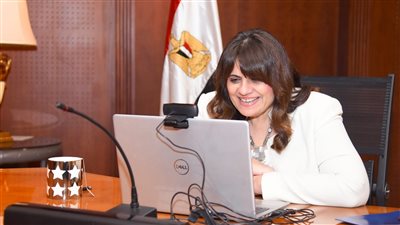 وزيرة الهجرة تعلن حل شكوى البحارة المصريين الثلاثة في قبرص