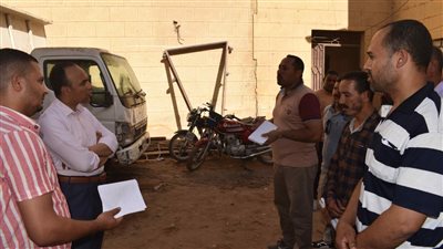 نائب محافظ المنيا يتابع سير العمل بالقطاعات الخدمية بقرية دمشير