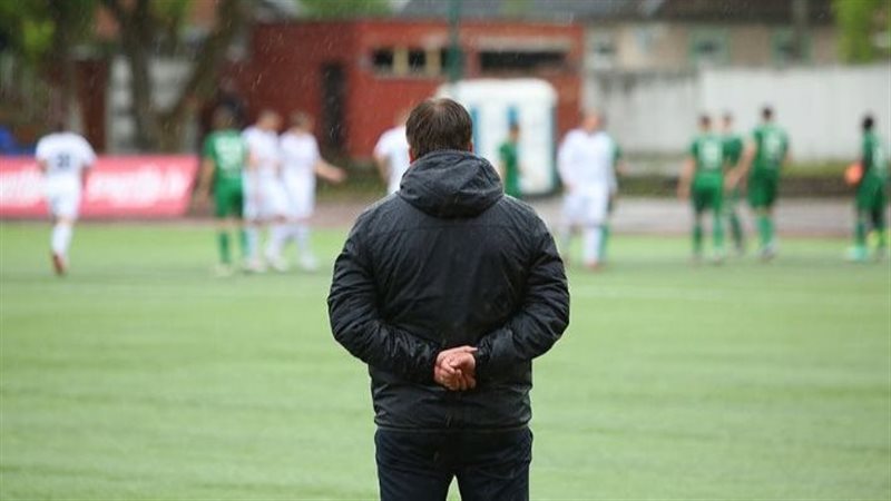 مدرب مجموعة القاهرة