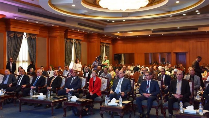 وزير التنمية المحلية