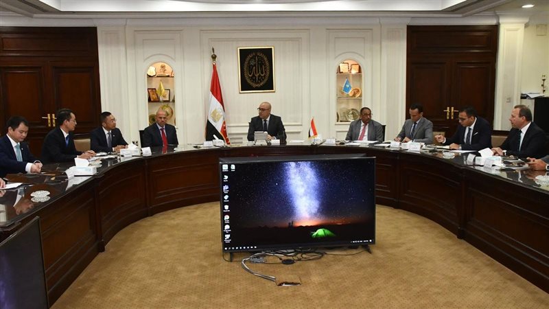 لقاء وزير الإسكان