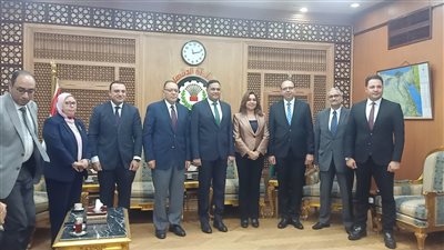 أيمن مختار يستقبل محافظي دمياط والشرقية للإعلان عن المشروعات الخضراء الذكية | صور