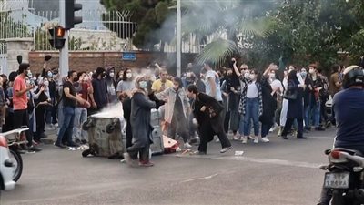 إضرابات وتظاهرات في إيران مع دخول الاحتجاجات أسبوعها السادس