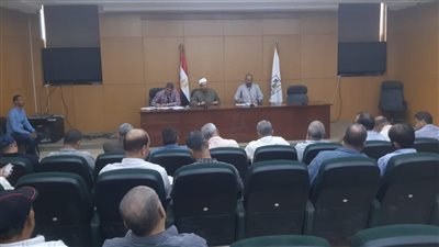 اجتماع تنسيقي لأعضاء لجنة متابعة اشتراطات السلامة بمساجد وكنائس بني سويف