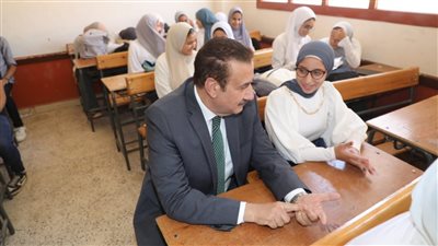 محافظ المنوفية: إنشاء وصيانة وتوسعة 40 مدرسة بمركز الشهداء 