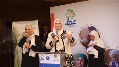 وزيرة التضامن: قريبا إصدار قانون خاص بالمكفوفين والمسنين