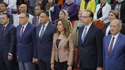 محافظ دمياط تستعرض مشروع إنشاء ميناء بحرى للصيد