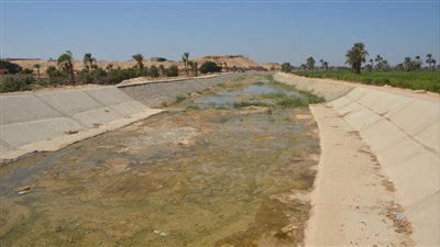 سكرتير بني سويف يتفقد أعمال الحماية بمخر سيل سنور استعدادا لموسم الشتاء