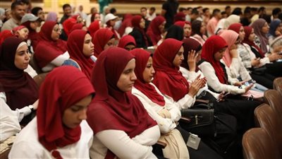 مؤسسة حياة كريمة تعقد سلسلة من الندوات التوعوية ونشر قيم العمل التطوعي والخدمة المجتمعية لشباب الجامعات | صور