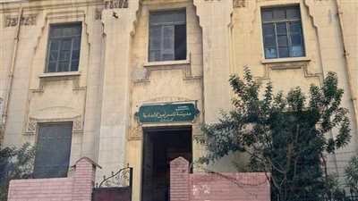 إخلاء مدرسة قاسم أمين التراثية بالإسكندرية بسبب سقوط أجزاء من المبنى 