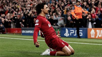 ليفربول يتقدم بالهدف الأول على فولهام بأقدام أرنولد 