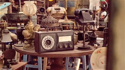 يضم مقتنيات قديمة تعود لأكثر من قرن.. مواطن أردني ينشئ متحفا صغيرا 