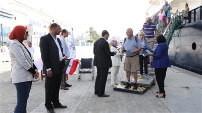 الإسكندرية تستقبل الباخرة السياحية آيلاند سكاي 
