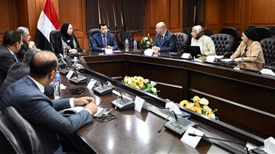 وزير الرياضة يلتقي رئيس جهاز تنمية المشروعات لبحث التعاون المشترك