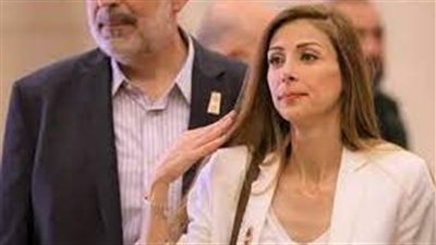 لإجراء جراحة عاجلة.. نائبة لبنانية ترفض مغادرة أحد البنوك قبل صرف جزء من وديعتها