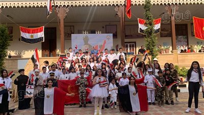 زي عسكري وخط بارليف.. المدرسة اليونانية الحديثة ببورسعيد تحتفل بذكرى نصر أكتوبر | فيديو 