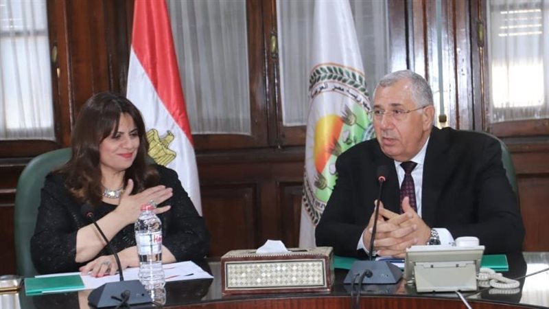 وزيرا الزراعة والهجرة