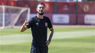 تألق سافيو يطيح بنجم الأهلي من الفريق 