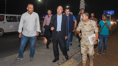  محافظ الإسكندرية يتابع مشروعات إدارة مياه الأمطار 