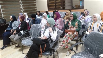 ورش تدريبية للخط العربي والترجمة وأساسيات الحاسب الآلى بمكتبة مصر العامة بأسيوط 