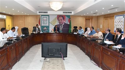 محافظ الفيوم يشكل لجنة لمراجعة أعمال صندوق إسكان المحافظة