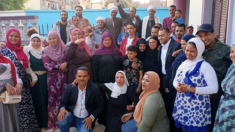 اللقاء الأول بين