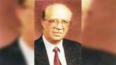 أبطال صنعوا نصر أكتوبر.. المهندس أحمد مأمون ابتكر مادة تتجمد في الماء لسد فتحات أنابيب النابالم.. وأفشل خطة إسرائيل لإشعال الحرائق